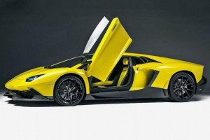 Lamborghini-Aventador-LP-720-4-50-Anniversario-Side