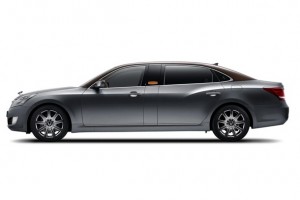 2012-Hyundai-Equus-Side