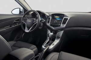 2014-Chevrolet-Cruze-Diesel-Interior