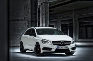 2014-mercedes-benz-a45-amg