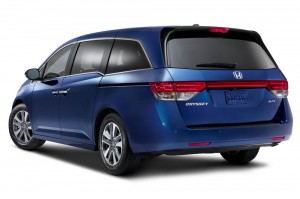 ด้านหลัง Honda Odyssey Touring Elite 2014