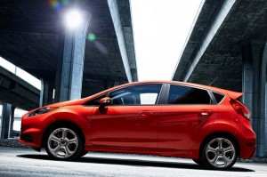 ด้านข้าง Ford Fiesta ST 2014