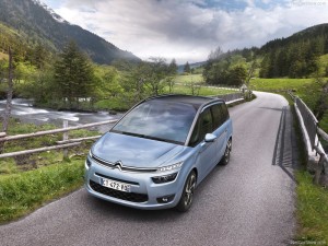 Citroen Grand C4 Picasso - ด้านหน้า