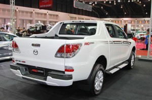 Mazda Bt-50 Pro Series - Side