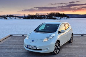 Nissan LEAF 2014 - Side