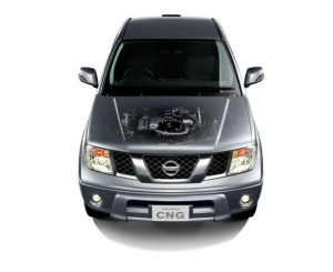 Nissan Navara CNG - Side