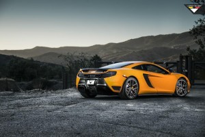 McLaren MP4-12C 