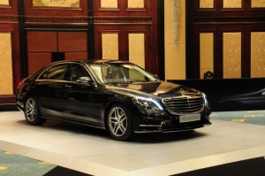 Mercedes Benz S400 Hybrid ด้านหน้า