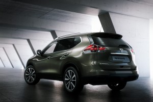 New Nissan X-Trail - Side