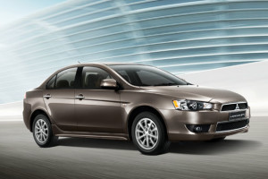 Mitsubishi Lancer EX 2013 ด้านข้าง