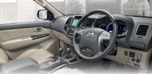 Toyota Fortuner 2013 ภายใน