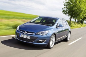 Opel Astra - Side