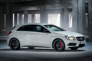  Mercedes-Benz A45 AMG