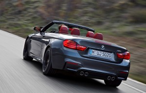 ด้านหลัง BMW-M4 Convertible 2015