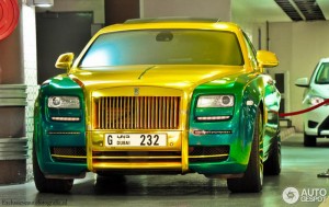 Rolls-Royce Ghost สีเขียวเหลือง