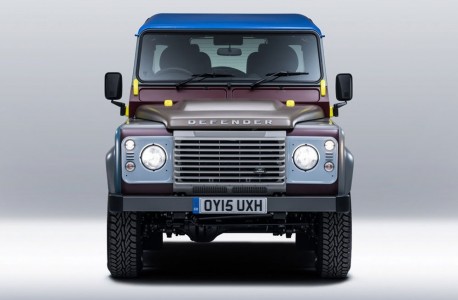 ด้านหน้า 2015 Defender Paul Smith Edition