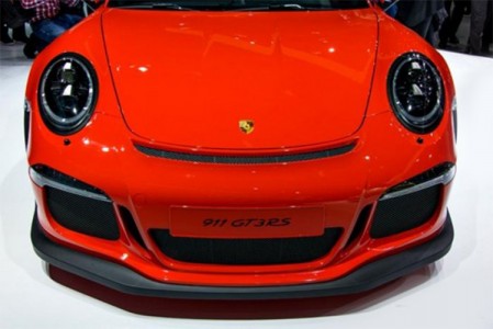 วัสดุที่ใช้ผลิต Porsche 911 GT3 RS 