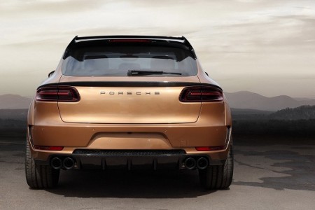 บั้นท้ายชุดแต่ง “Ursa Aurum Metallic Porsche Macan”