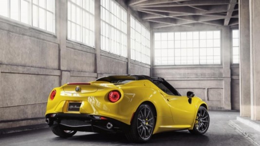  Alfa Romeo 4C Spider 2015