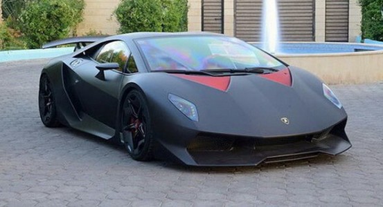 ลัมโบร์กีนี เซสโต เอเลเมนโต (Lamborghini Sesto Elemento)