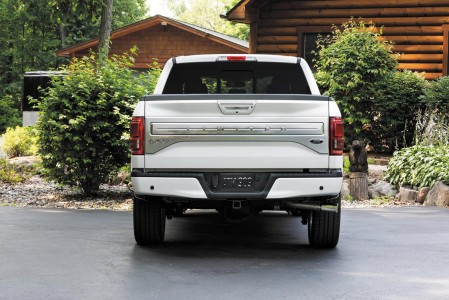 บั้นท้าย Ford F-150 Limited รุ่นปี 2016 