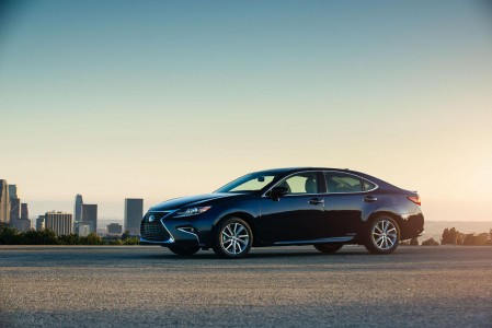 Lexus ES350 และ ES300h รุ่นปี 2016