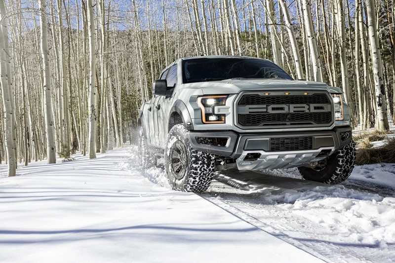 Ford F-150 SVT Raptor SuperCrew