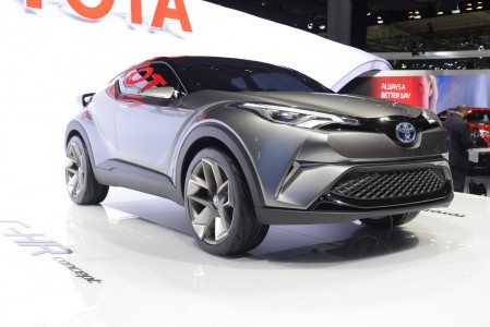 Toyota C-HR เตรียมไลน์ผลิตแล้ว !!