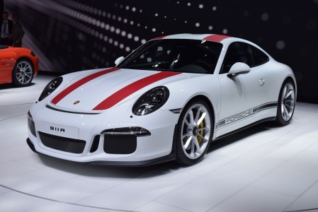 Porsche 911 R เปิดตัวเจ้าชายกบเทคโนโลยีจากสนามแข่ง !!