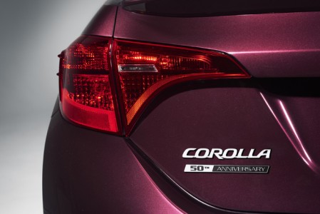 ฉลองครบรอบ 50 ปี Toyota Corolla ด้วยรุ่นพิเศษ !!