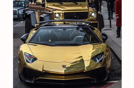 gold supercar2