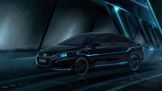  Chevrolet Cruze : TRON-Inspired