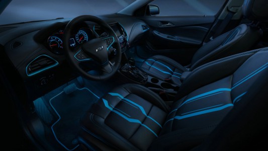  Chevrolet Cruze : TRON-Inspired