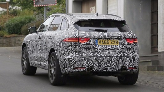 Jaguar F-Pace SVR