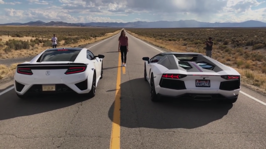 Acura NSX VS Lamborghini Aventador