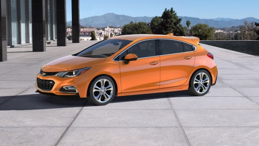 2017-Chevrolet-CruzeHatch-US-Pricing-1 (2)