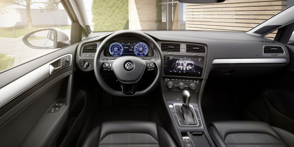 2017-VW-EGOLF-13