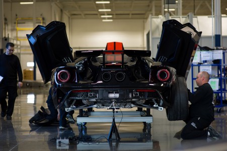 2017-Ford-GT-production-back-shot