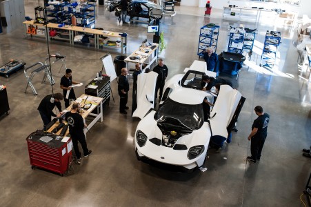 2017-Ford-GT-production-factory-shot