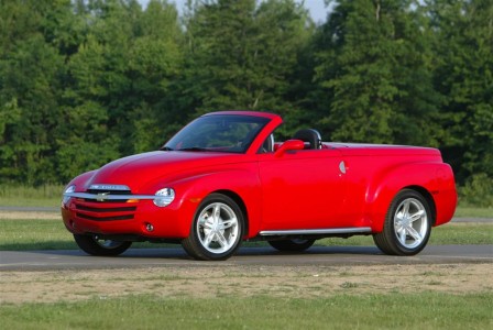 2004-Chevrolet-SSR_Roadster-Truck-Image-02-1024