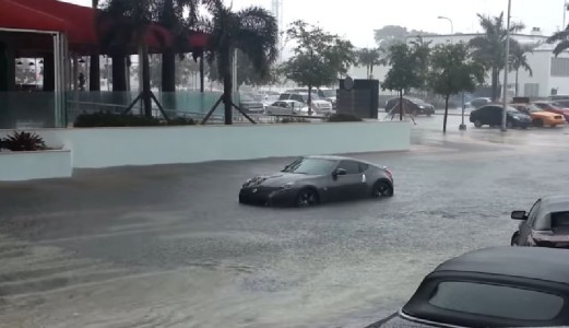 Nissan 370Z Shutdown On Flooded Road