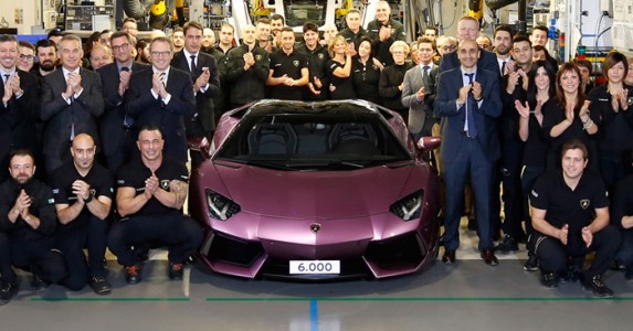 lamborghini ฉลองยอดขาย ปี 2016