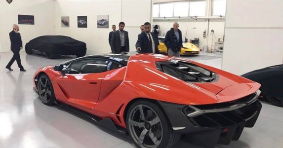 ส่งมอบ lamborghini centenario 2017