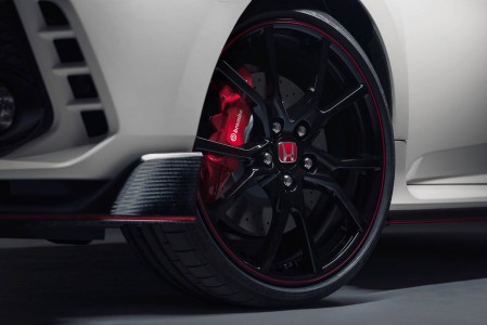 All-new Honda Civic Type R races into view at Geneva