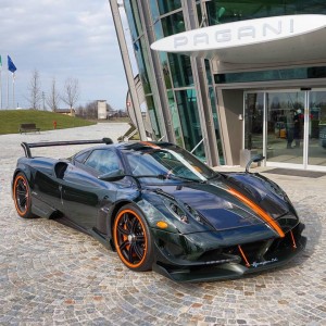 Pagini Huayra BC With Green And Orange