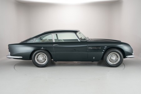 Aston Martin DB5 Saloon (1964)