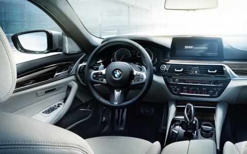 BMW Series 5 2017 (11)