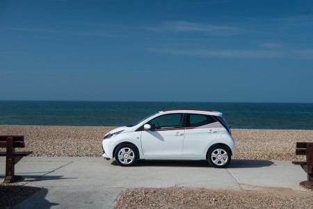 2017-toyota-aygo-x-claim-limited-edition-uk-15