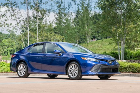 2018_Toyota_Camry_03