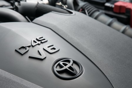 2018_Toyota_Camry_26